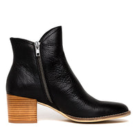 Inside View Women's Django & Juliette Mockas Boot In Black/ Natural Heel Leather Sku: Dj12670Bblle