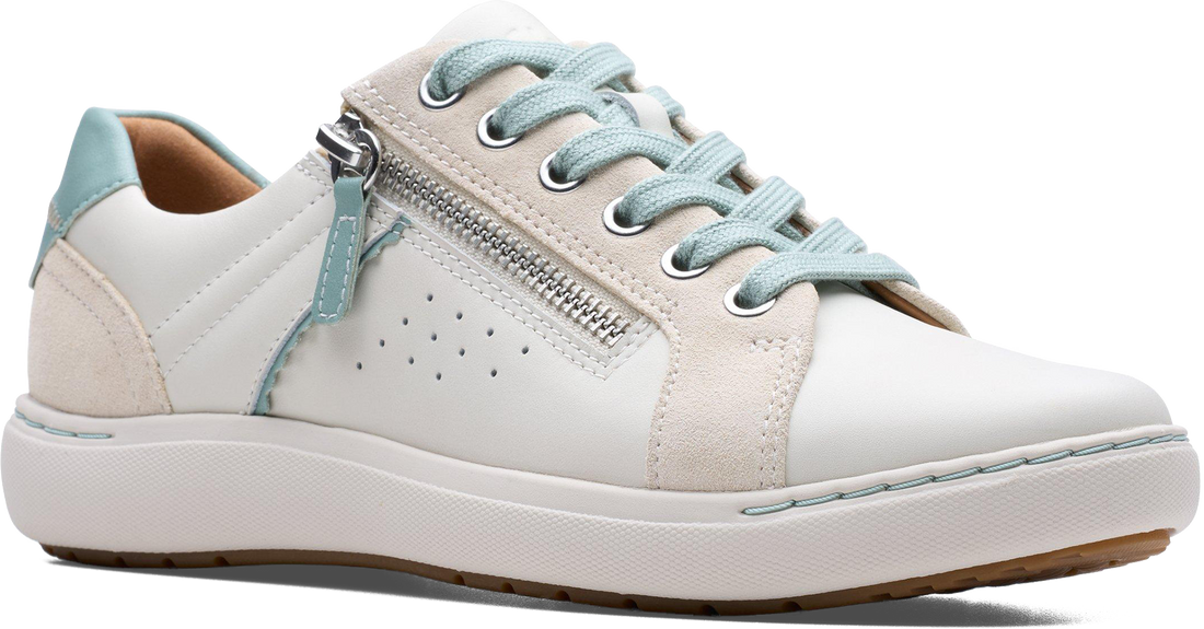 Quarter turn view Women&