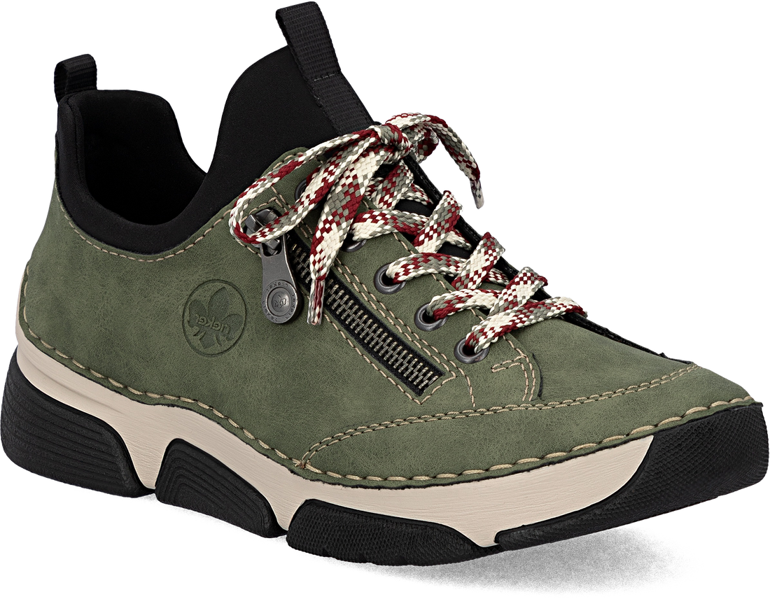 Quarter turn view Women&