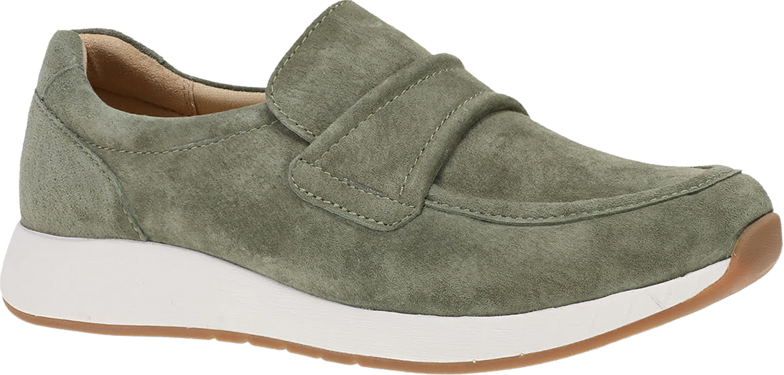 Quarter turn view Women&